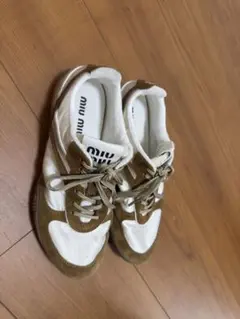 MIU MIU スニーカー ホワイト ブラウンのサムネイル