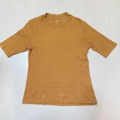 UNIQLO リブハイネックT マスタード　M