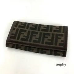 【中古】FENDI フェンディ ズッカ柄 二つ折り 長財布 メンズ ブランドのサムネイル