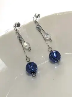 サファイアブルーのイヤリング