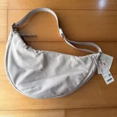 新品未使用UNIQLO : C初代レザータッチラウンドショルダーバッグナチュラル