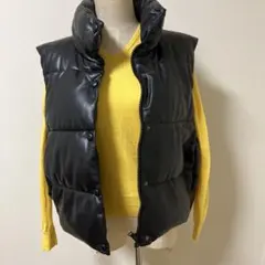 ZARA フェイクレザー パファーベスト ブラックのサムネイル