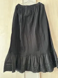 ピンクハウス 黒 裾ピコフリル使い カットソースカート/のサムネイル