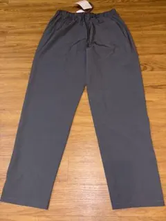 グレー 撥水パンツ　ストレッチパンツ 撥水
