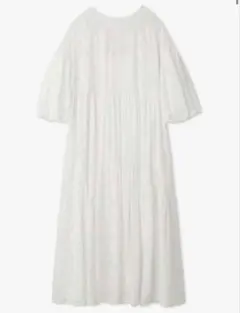 【ミラオーウェン】フラワー刺繍ロングワンピース