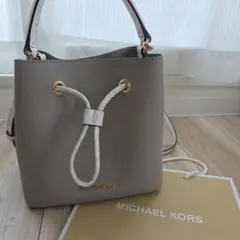 MICHAEL KORS グレー バケットバッグのサムネイル