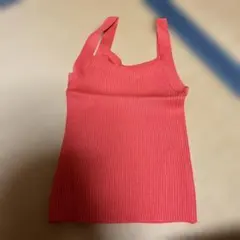コーラルピンク リブ編み タンクトップ