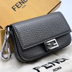 FENDI フェンディ マンマバケット レザー バッグチャーム メタリックグレー