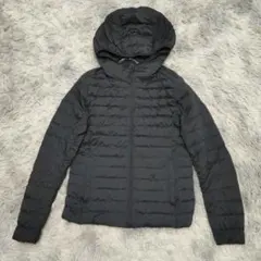 良品【UNIQLO】ウルトラライトダウン （S）薄手 フードあり 無地 黒