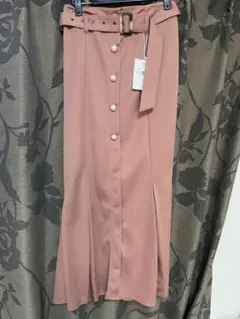 新品 ベルト付き パールボタン スリット入り 上品 ロングスカート Ｍ脚長効果A