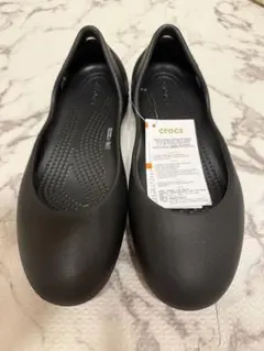 新品✨crocs フラットシューズ　W7のサムネイル