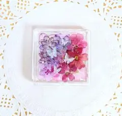 no.1835 レジン ヘアゴム ブローチ ポニーフック 蝶々 - メルカリ