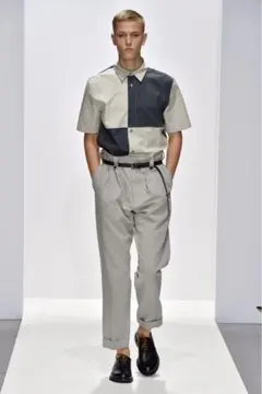 マーガレットハウエル 半袖シャツ パネルデザインのサムネイル