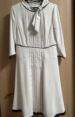 アプワイザーリッシェ　ボウタイプリーツワンピース