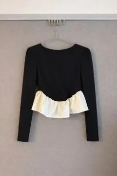 バイカラー フリルトップス ブラック×ホワイトS