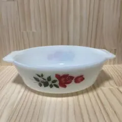 イギリス　パイレックス　JAJ ミルクガラス　キャセロールのサムネイル