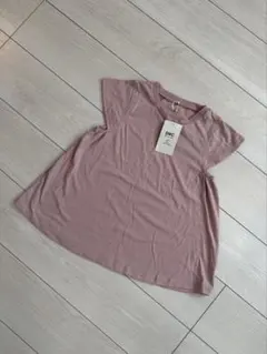 新品　トップスのサムネイル