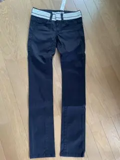 新品タグ付　アンドエヌ5 スキニー　パンツ　黒　ブラック　24