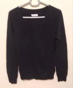 a.v.v standard 黒 Vネック長袖ニット