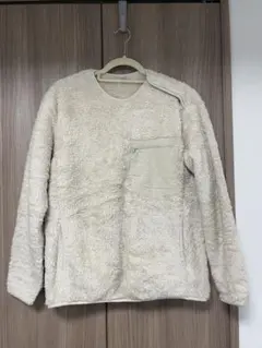 ファーリーフリースプルオーバー