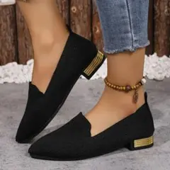 【未使用】黒いフラットシューズ Vカットデザイン