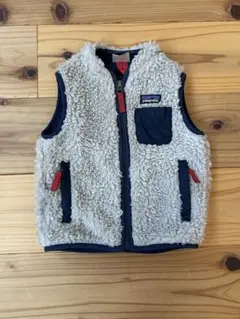 patagonia キッズ　ベスト 2T