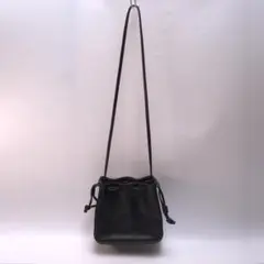 合成皮革製　肩掛けバッグ　黒　巾着