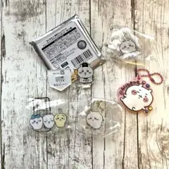ちいかわ ラバーキーホルダー　アクリルスタンド 全５点