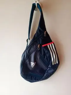 adidas ワンショルダー ボディ スリングバッグ y2k テック