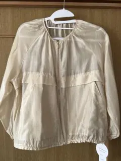 a.v.v ノーカラーシアーブルゾン（新品タグ付き）のサムネイル