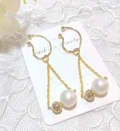 【再販】イヤーカフ☆コットンパール×ゴールドデザインビーズ