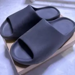 adidas YEEZY SLIDE サンダル グレー US9 JP27.5 - メルカリ