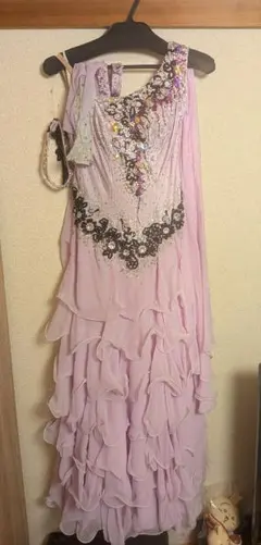 ドレス　薄紫色フリルドレス