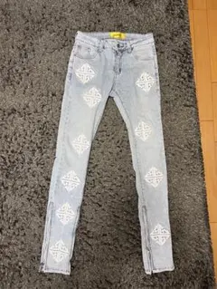 GUAPI スキニーデニム ライトブルー 刺繍入り サイズ28 dripのサムネイル