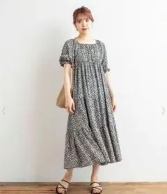 美品　continuer de NICE CLAUP　花柄ティアードワンピ　F