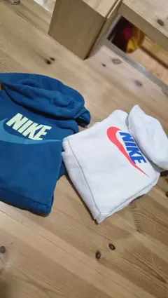 NIKEフード付きパーカー 2色セット