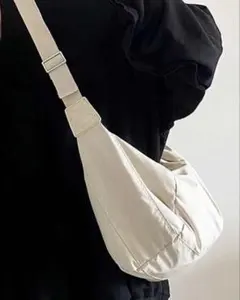 ナイロン ショルダーバッグ アイボリー ベージュ 白