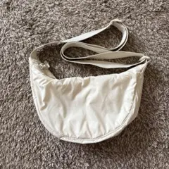 UNIQLO ラウンドミニショルダーバッグ