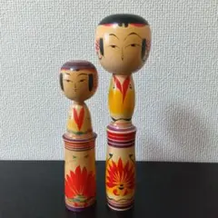 伝統的な花柄こけし人形2体セット 作並系こけし 平賀輝幸