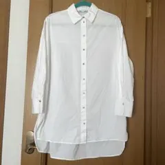 ZARA 白シャツ