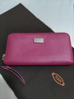 長財布　ピンク　ローズピンク　TOD'S　トッズ　ラウンドファスナーのサムネイル
