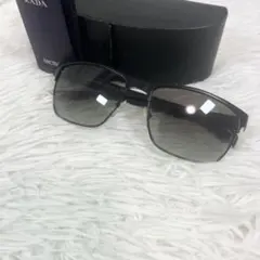 PRADA 滝沢眞規子着用 タキマキ サングラス キャットアイ 黒 SPR01V