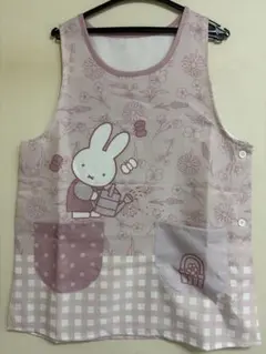 新品・未使用　ミッフィー　保育士　エプロン