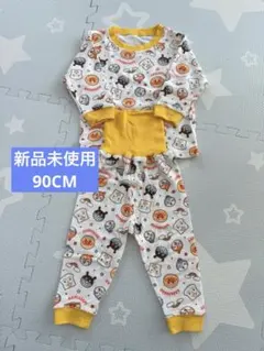 新品未使用 90CM アンパンマン 綿100% 総柄 ベビーパジャマ 部屋着