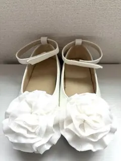 キッズ フォーマルシューズ 18cm ホワイト フラワー付き ストラップシューズ