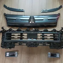 新車外し】新型 デリカD5 純正フロントグリル＆パーツセット 2026年式