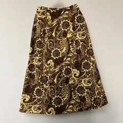 グリーンレーベルリラクシング　ブラウンとイエローの花柄ロングスカート36