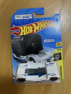 HOTWHEELS ZOOM IN 白