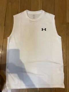 Under Armour ホワイト タンクトップ