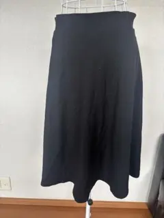 ジャンク品　 stradivarius ブラック　黒 フレアスカート ひざ丈　M